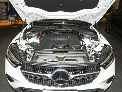 2025�� �Ŀ� GLC 260 L 4MATIC ������