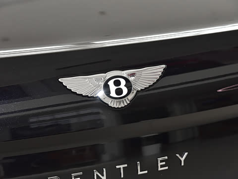 2026�� 4.0T V8 Mulliner