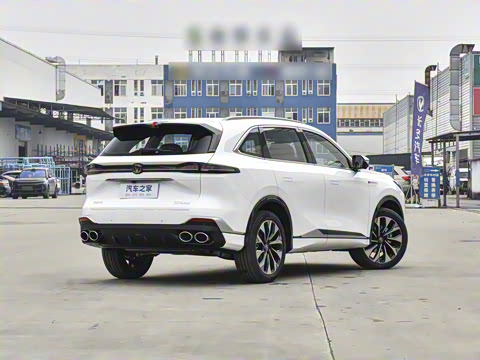 2025�� ���Ĵ� UItra 2.0T ������ �ǻ۾�����