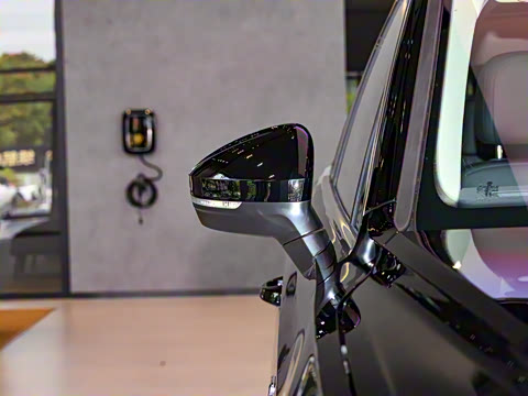 2025�� 2.0TSI ��Ӱ��