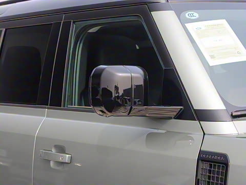 2023�� 110 3.0T P400 X-DYNAMIC HSE