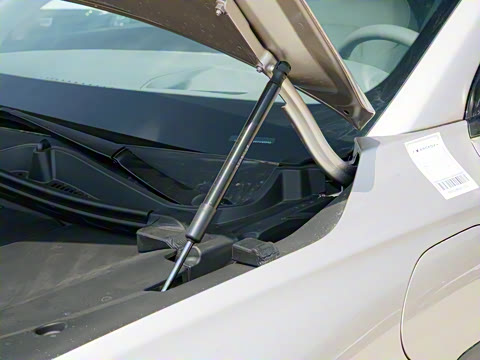 2025�� 735MAX 175kW