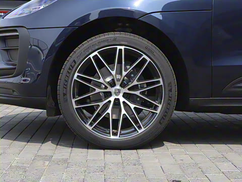 2022�� Macan 2.0T