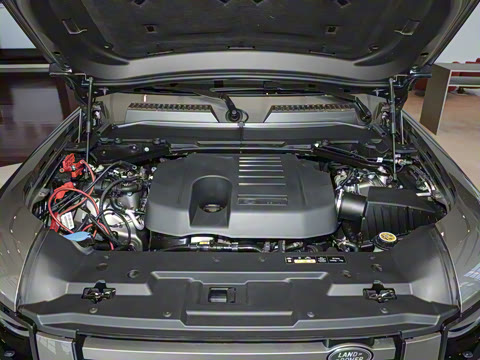 2025�� 110 3.0T P400 X-Dynamic HSE