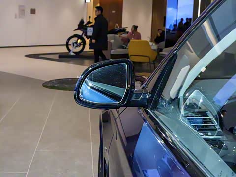 2023�� �Ŀ� xDrive30i ������ M��ҹ��װ