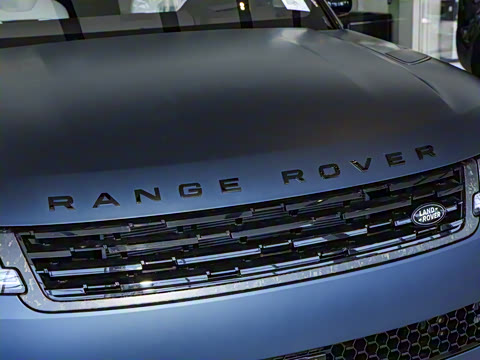 2025�� 4.4 V8 SV Edition Two