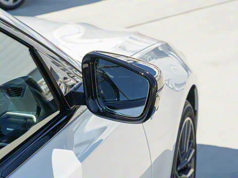 2023�� 325Li M�˶���ҹ��װ