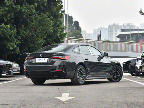 2024�� 430i Gran Coupe M�˶���ҹ��װ