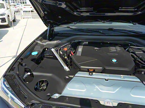 2022�� �Ŀ� xDrive25i M�˶���װ