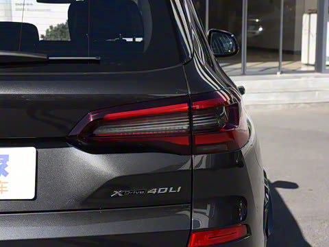 2022�� �Ŀ� xDrive 40Li M�˶���װ