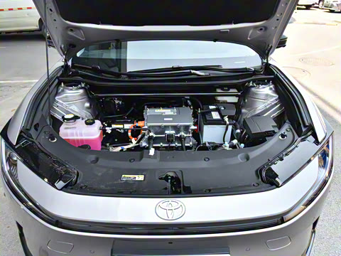 2025�� 550 PRO���а�