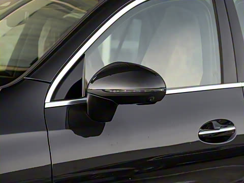 2025�� �Ŀ� GLC 260 L 4MATIC ������