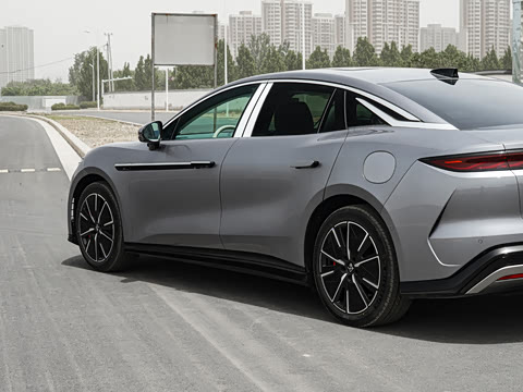 2025�� EV 701KM�����״�������