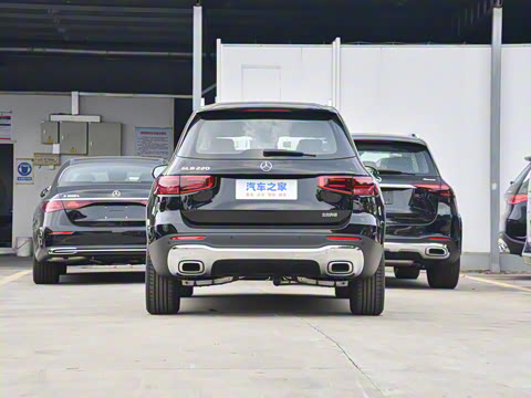 2025 GLB 220 ʱ