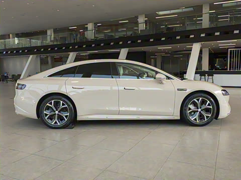 2025�� 705km Pro