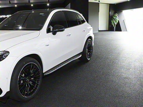 2025�� AMG GLC 43 4MATIC
