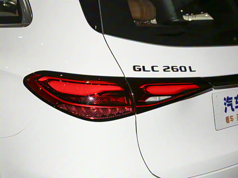 2025�� �Ŀ� GLC 260 L 4MATIC ������