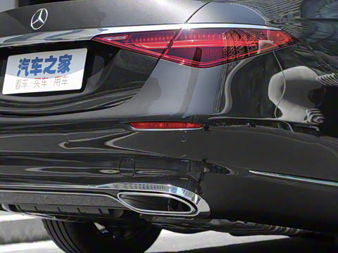 2022�� �Ŀ� S 400 L ������