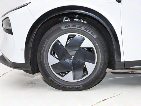 2025�� 702 �������� Max