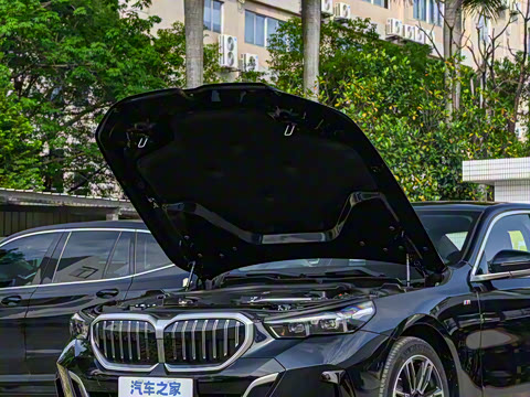 2025�� 530Li xDrive ������װ