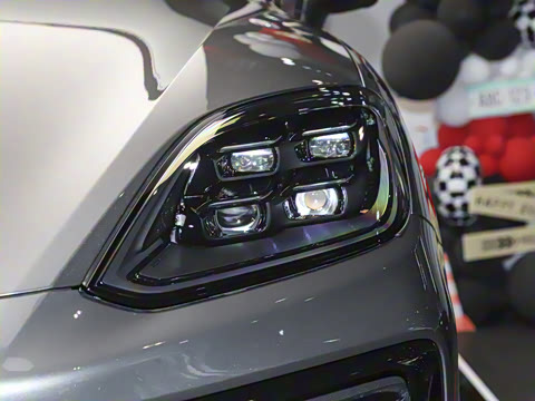 2025�� Cayenne 3.0T ���ΰ�