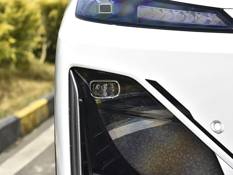 2025�� 215Max ��ΪǬ���Ǽ�ADS SE���̰�