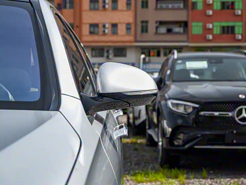 2025�� �Ŀ� S 680 4MATIC