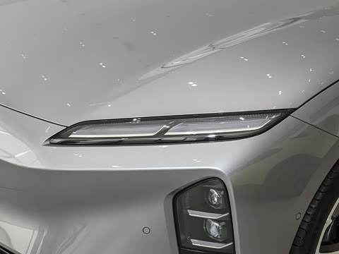 2025�� 75kWh Touring