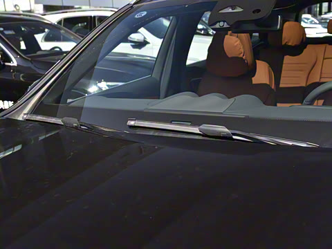 2025�� �Ŀ� GLC 260 L 4MATIC ������