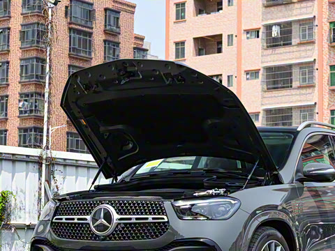 2025�� �Ŀ� GLE 450 4MATIC ������