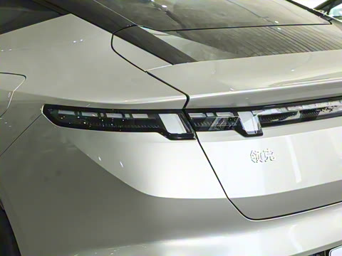 2025�� 95kWh 702km����Halo