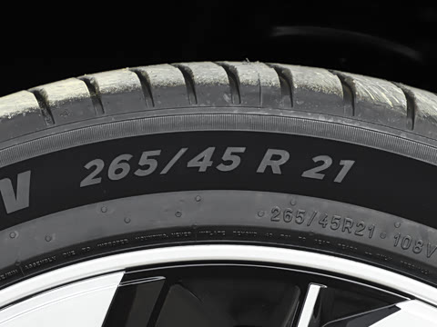 2025�� 636Ultra�Ǽݰ� 5��