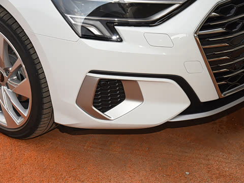 2023�� �Ŀ� A3L Limousine 35 TFSI ʱ��������