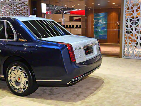 2025�� 4.0T V8 ��ͤ���϶��ư�