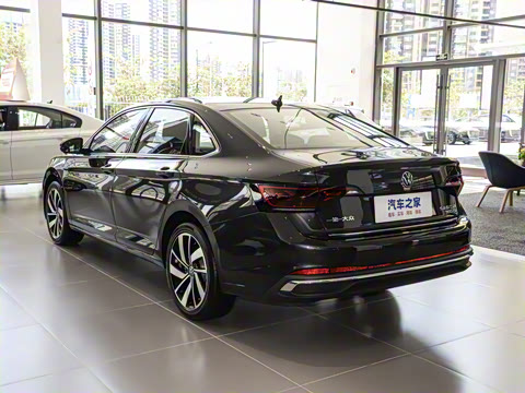 2025�� �Ŀ�� 300TSI DSG׿Խ��