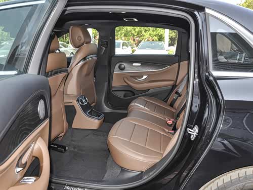 【图】奔驰e级 2023款 e 300 l 运动时尚型报价_图片_奔驰_汽车之家