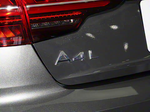 2025�� 200���������� 40 TFSI ����������