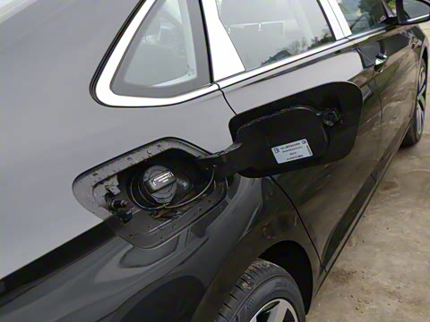 2025�� �Ŀ� 300TSI DSG׿Խ��