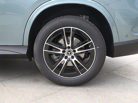 2025�� �Ŀ� GLC 260 L 4MATIC ������