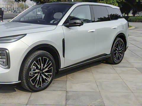 2025�� 215�콢PLUS