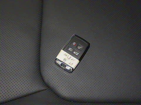 2023�� 110 3.0T P400 X-DYNAMIC HSE