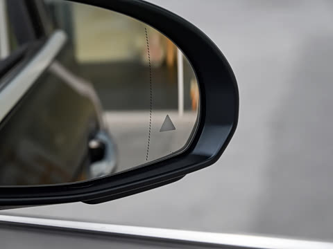 2025�� �Ŀ� GLC 260 L 4MATIC ������