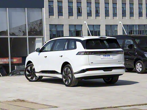 2025�� 636Ultra���Ȱ� 5��