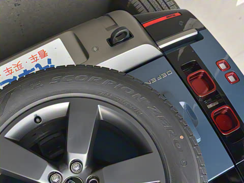 2023�� 110 3.0T P400 X-DYNAMIC HSE