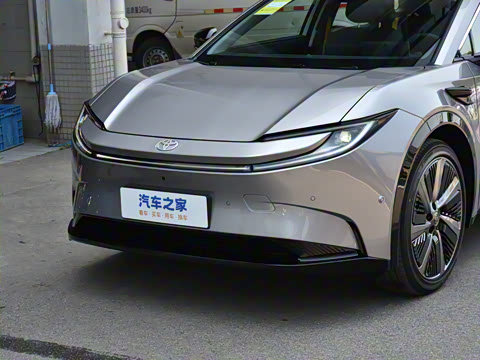 2025�� 550 PRO���а�