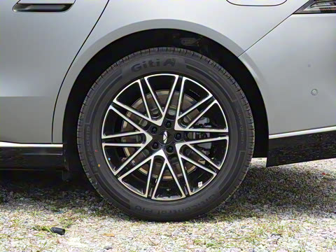 2025�� 260������������