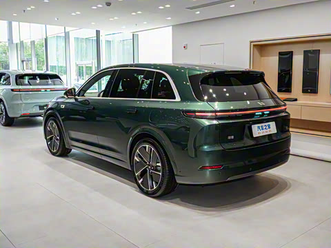 2025�� Ultra ���ܻ��°�