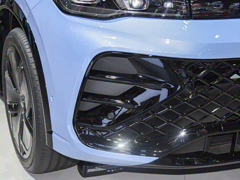 2025�� PRO 380TSI ���� R-Line �����