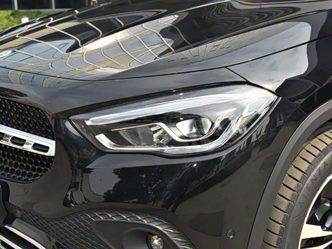 2022�� �Ŀ� GLA 200