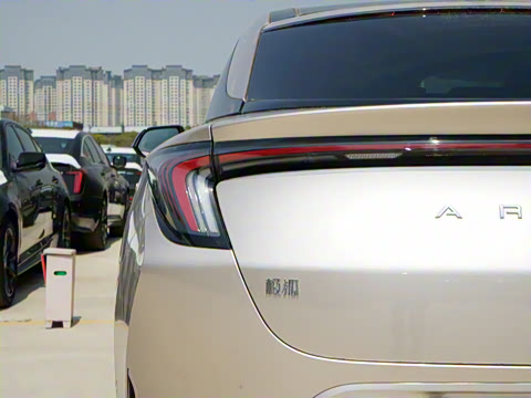 2025�� 735MAX 175kW